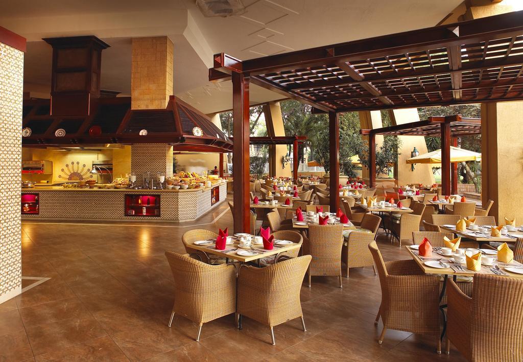 Soho Hotel & Casino At 太阳城 外观 照片