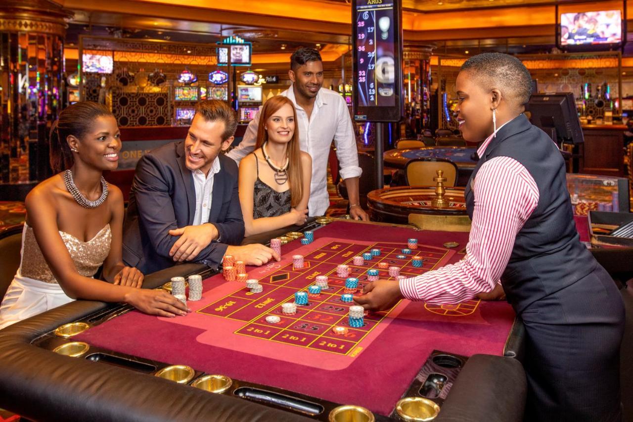Soho Hotel & Casino At 太阳城 外观 照片